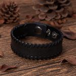 Classic leather bracelet