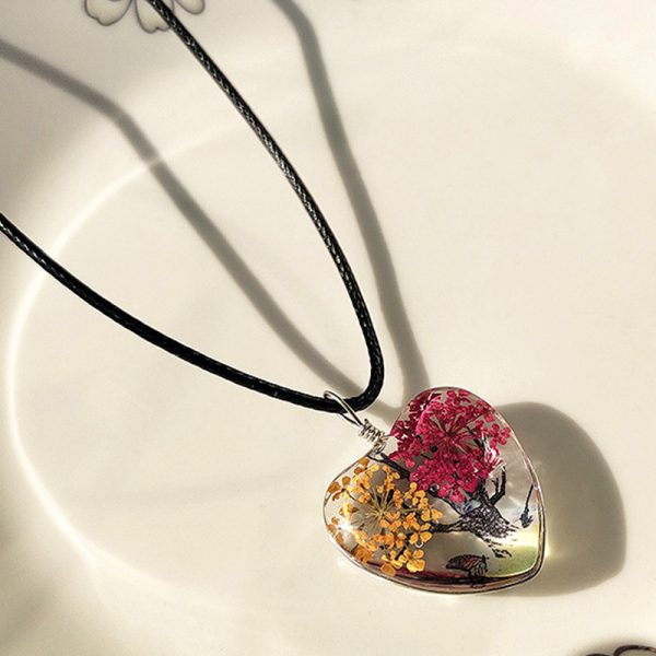 Ball Flower Necklace