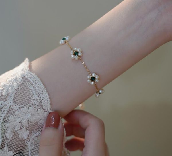 Retro Flower Bracelet