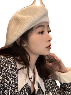 Fall and winter fashion influencer's recommended pearl knit hat