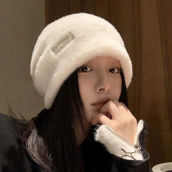 Autumn and winter fashion blogger recommended soft and comfortable knit hat with excellent elasticity