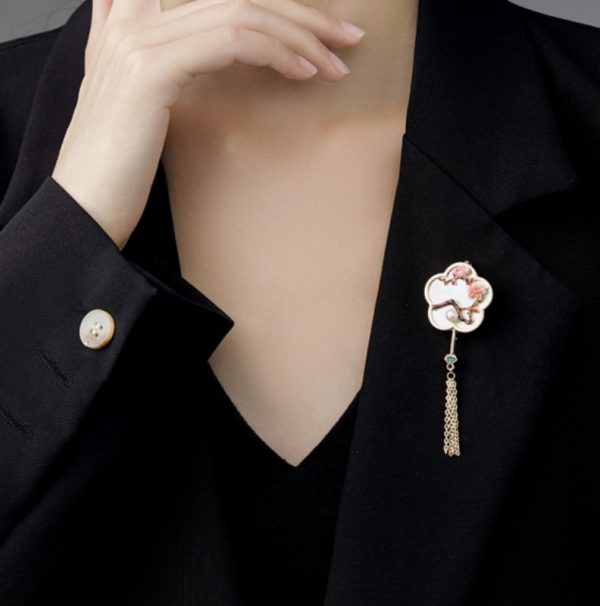 4-in-1 unique brooch clip