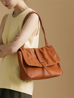 Classic relief fashion bag 21*16*8cm