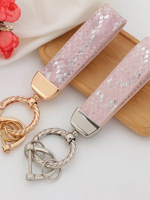 Gold classic exquisite keychain