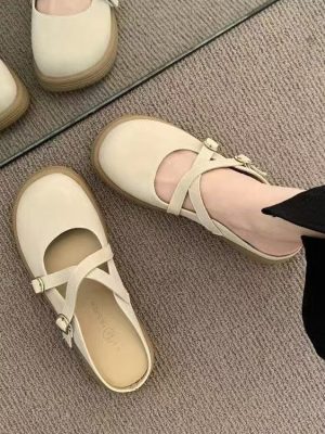 Exquisite, minimalist, and elegant slippers