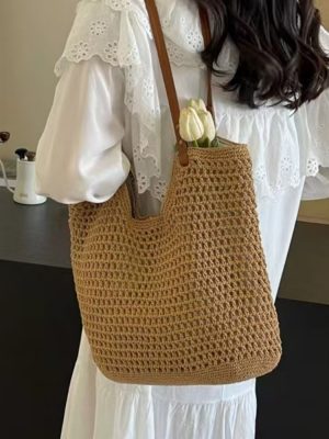 Exquisite and elegant straw special bag