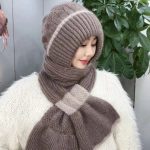 Autumn and winter fashion bloggers recommend soft, comfortable and elastic knitted hat + scarf set