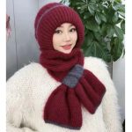 Autumn and winter fashion bloggers recommend soft, comfortable and elastic knitted hat + scarf set